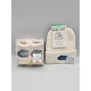 Two Feet Ahead Florida Gators Booties and Cap Set Newborn Cream NEW NCAA Logo